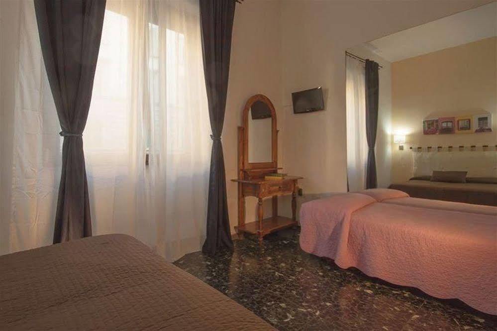 Alojamento de Acomodação e Pequeno-almoço Bed & Bed Peterson 2*